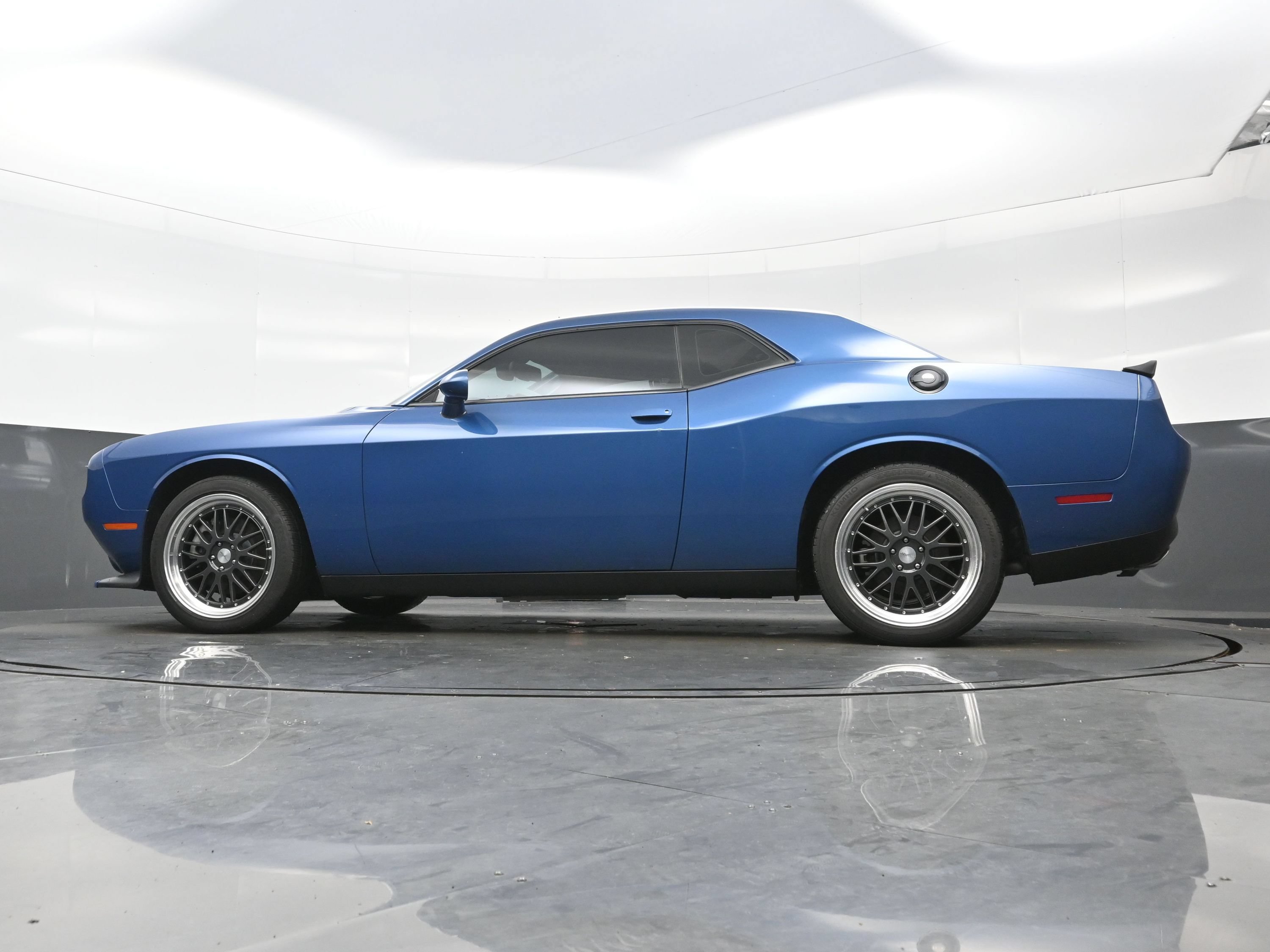 Used 2021 Dodge Challenger GT w/ Blacktop Package AWD/4WD image 28