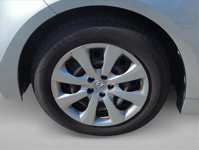 Used 2021 Toyota Corolla LE image 9