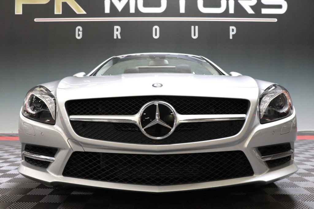 Used 2014 Mercedes-Benz SL 550 w/ Driver Assistance Package image 12