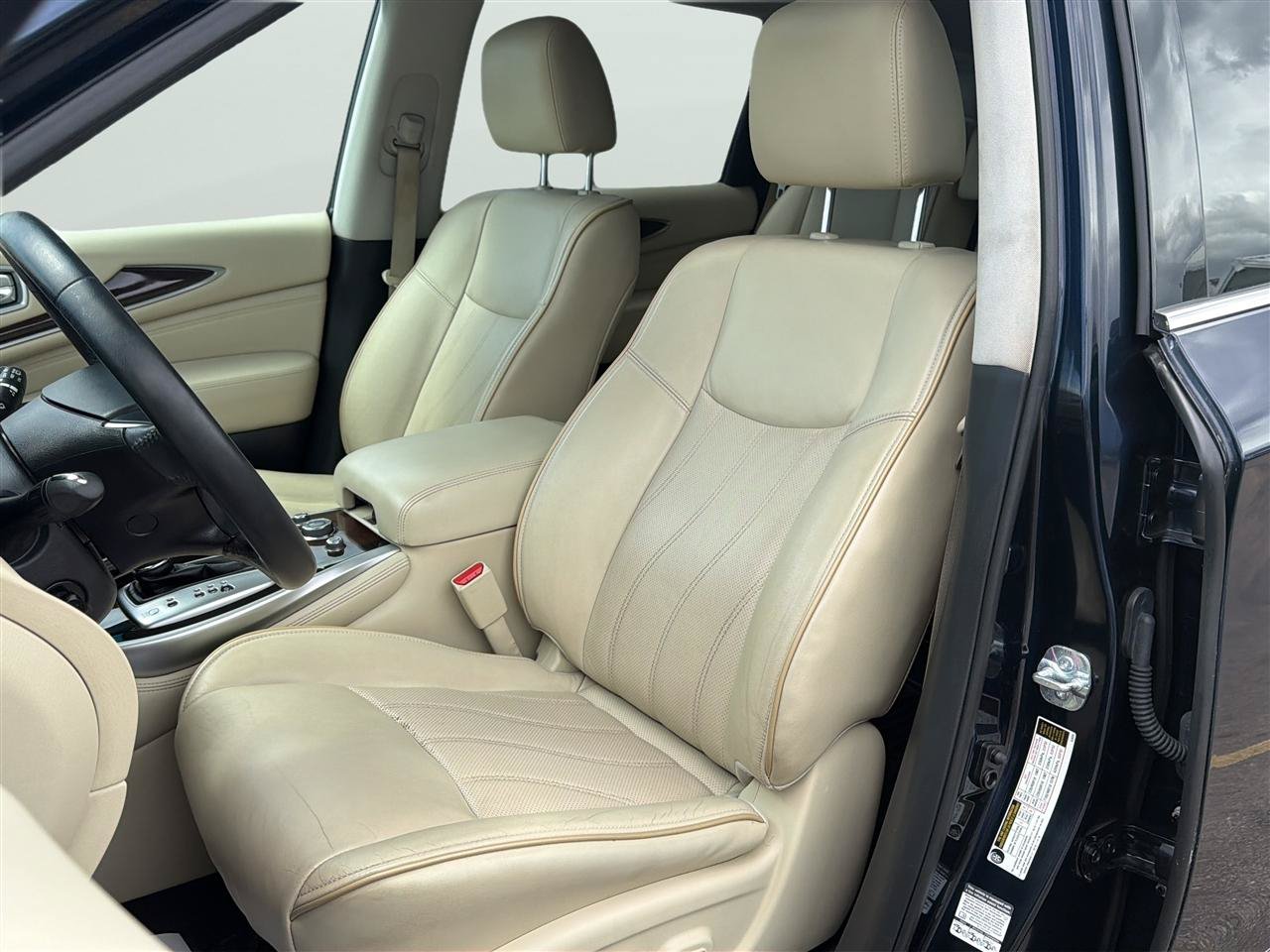 Used 2015 INFINITI QX60 Luxe w/ Premium Plus Package AWD/4WD image 14