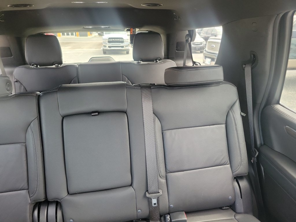 Used 2025 Chevrolet Tahoe LT RWD image 16