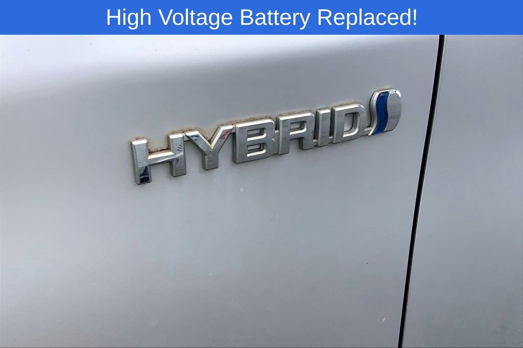 Used 2014 Toyota Prius Two image 31