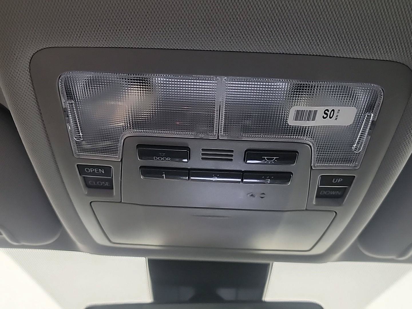 Used 2018 Toyota Highlander Limited AWD/4WD image 32