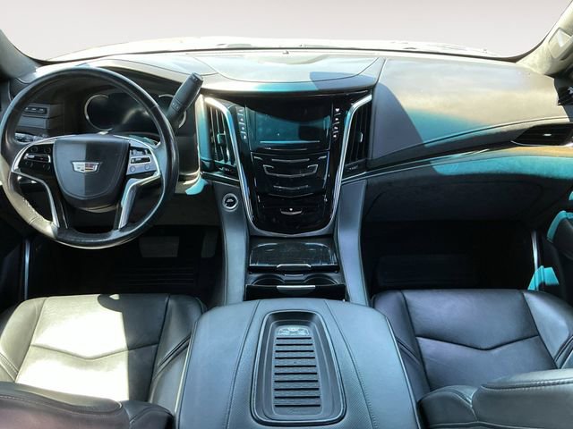 Used 2018 Cadillac Escalade ESV Platinum AWD/4WD image 17
