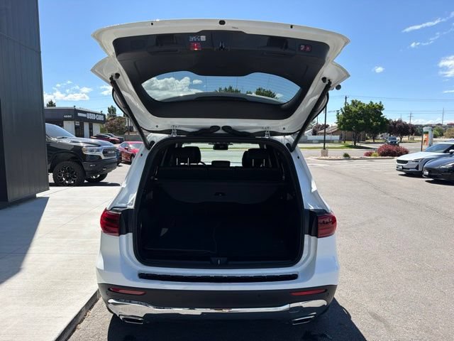 Used 2025 Mercedes-Benz GLB 250 4MATIC image 7