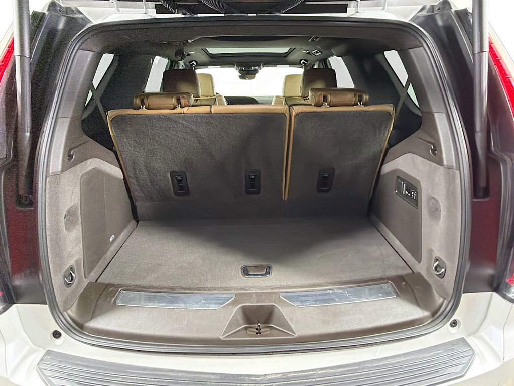 Certified 2023 Cadillac Escalade Sport w/ LPO, ONYX Package image 24