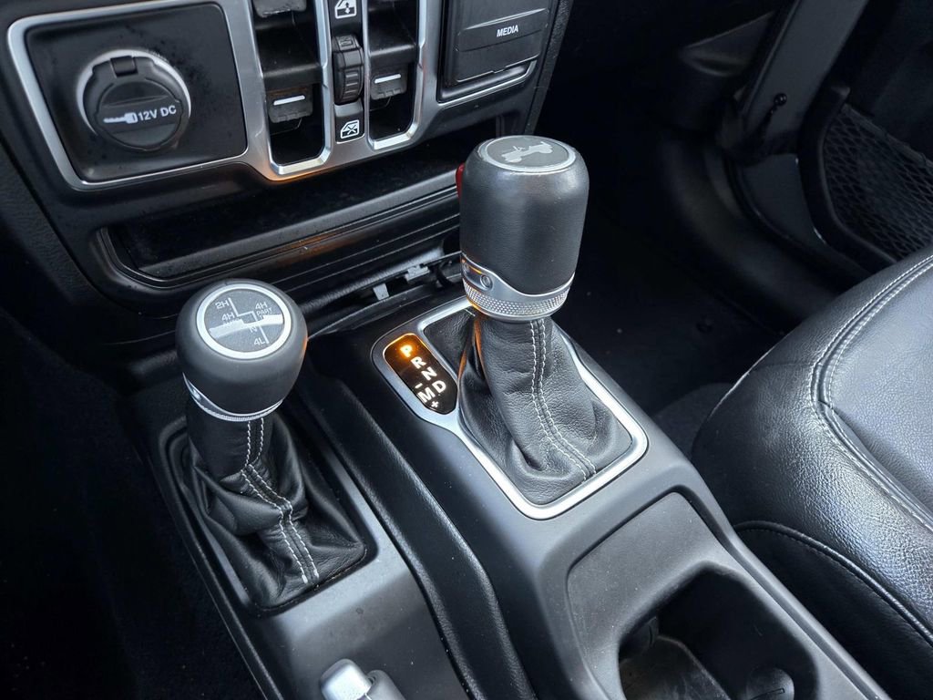 Used 2021 Jeep Wrangler Unlimited Sahara image 34