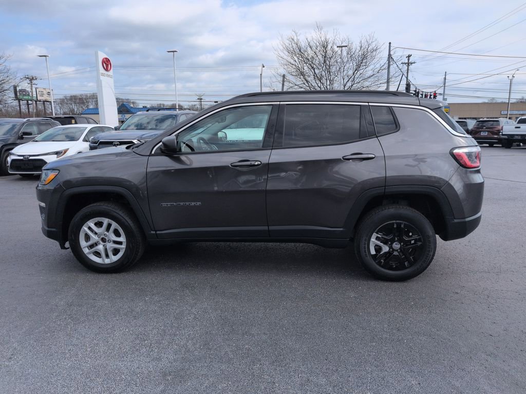 Used 2019 Jeep Compass Sport w/ Cold Weather Group image 2