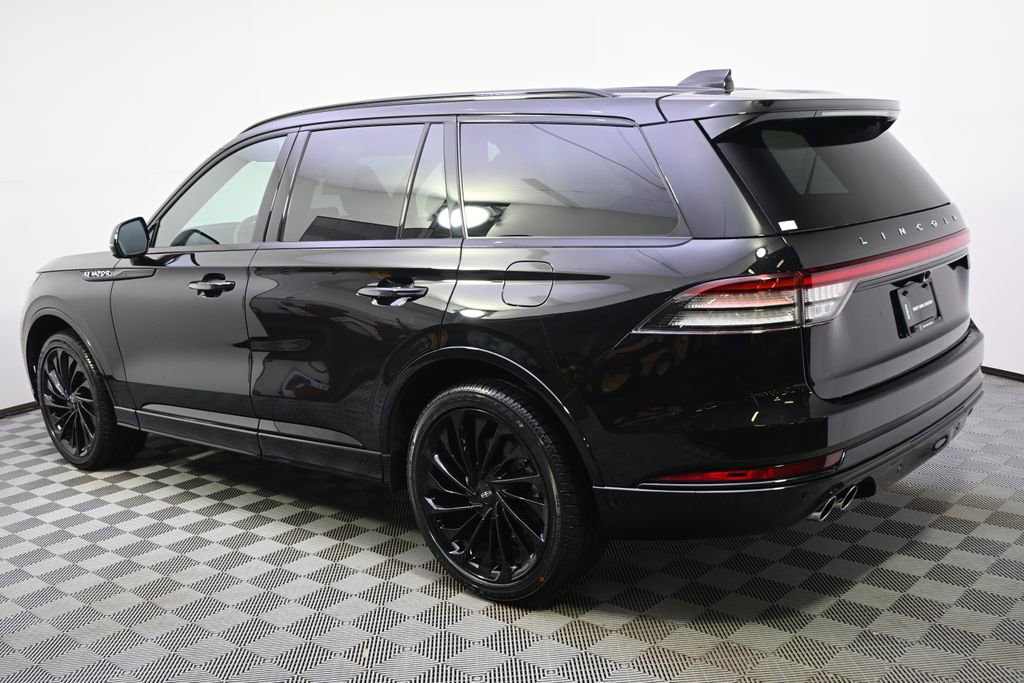 New 2026 Lincoln Aviator Reserve w/ Jet Appearance Package AWD/4WD image 3