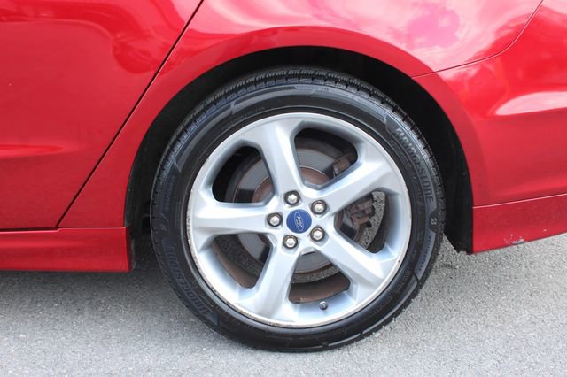 Used 2015 Ford Fusion SE FWD image 36