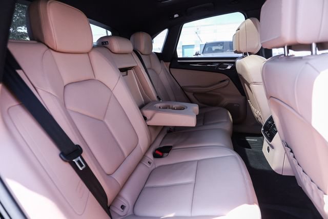 Used 2022 Porsche Macan AWD/4WD image 69