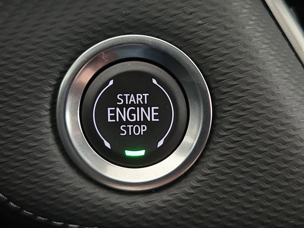 Used 2025 Chevrolet Equinox LT image 23