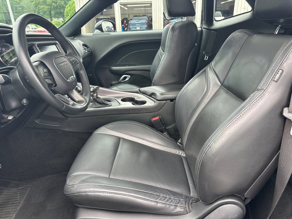 Used 2019 Dodge Challenger SXT w/ Plus Package RWD image 10