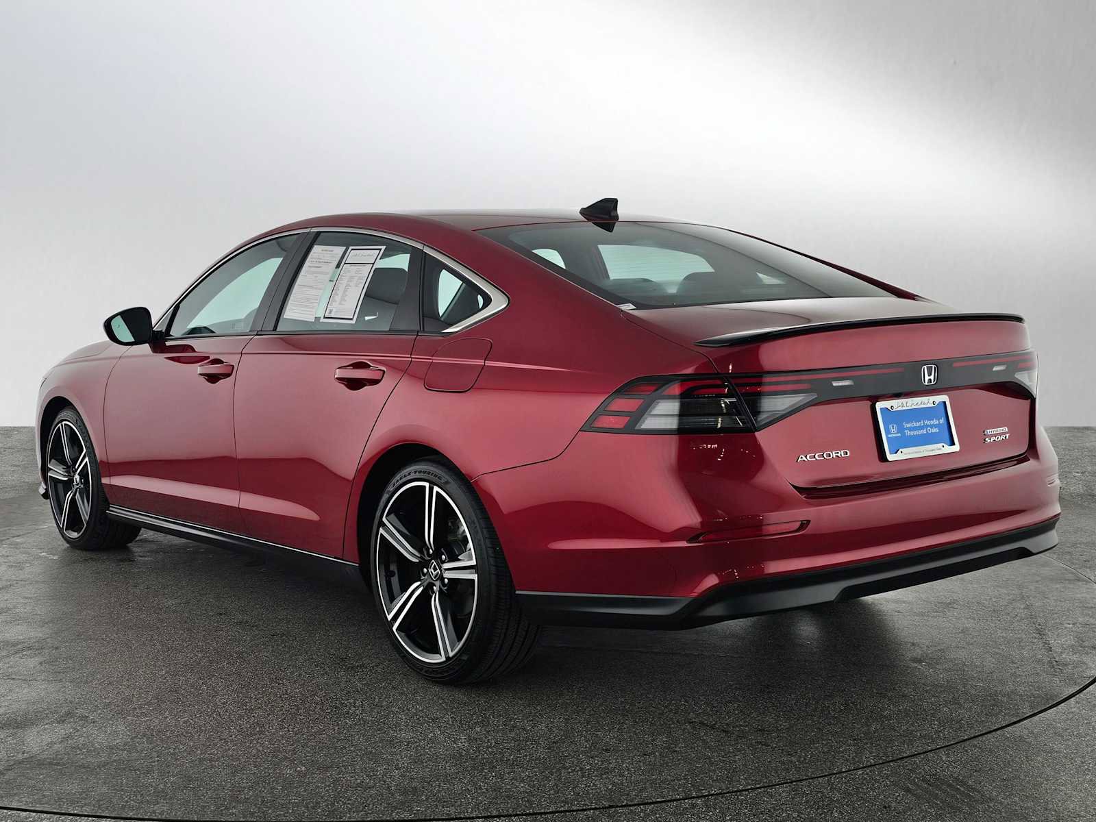 Used 2025 Honda Accord Sport image 5