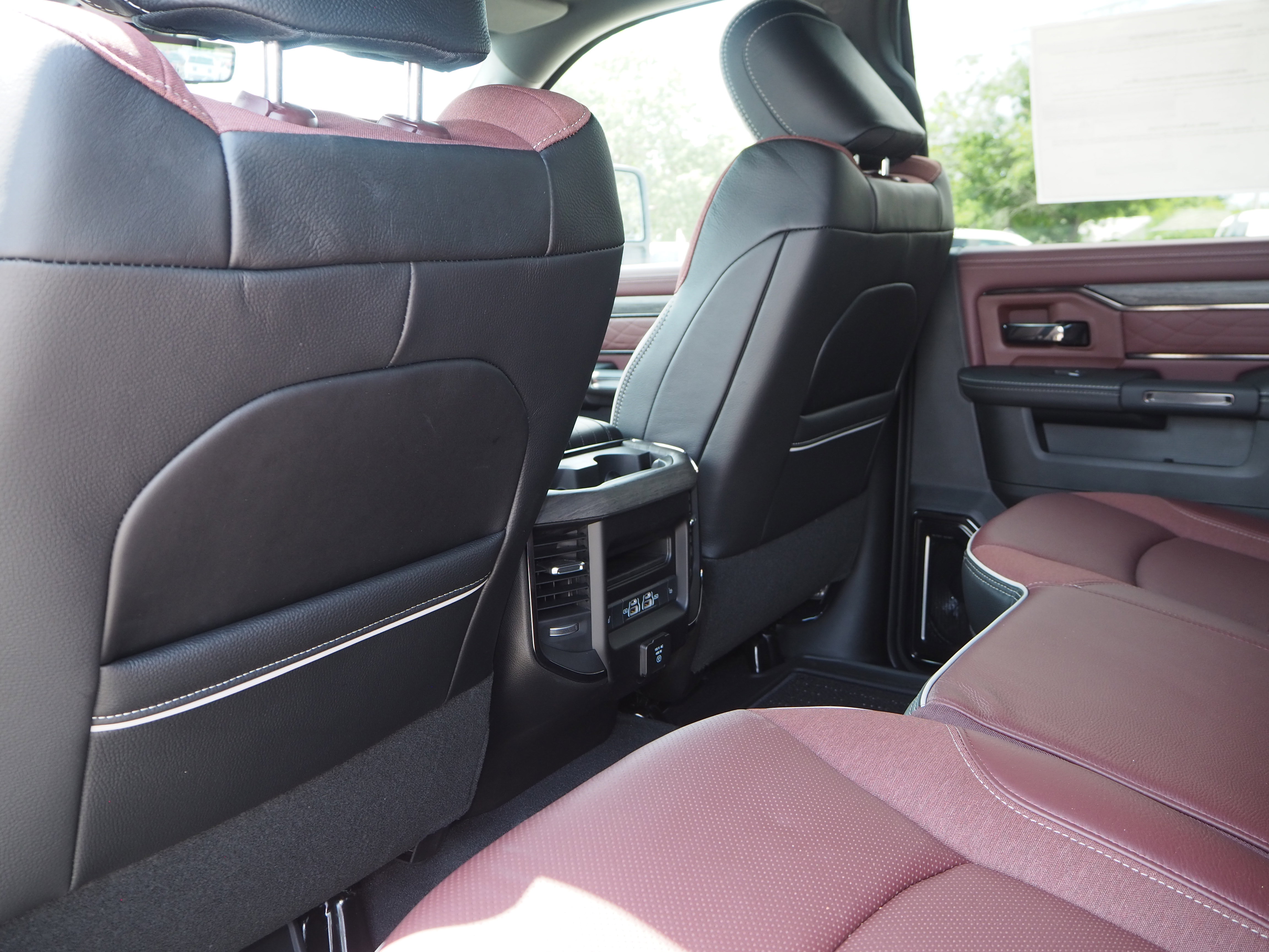 New 2025 RAM 2500 Limited image 22