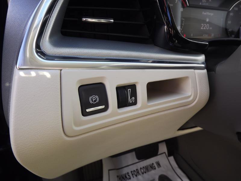 Used 2021 Cadillac XT5 Premium Luxury w/ LPO, Floor Liner Package image 17