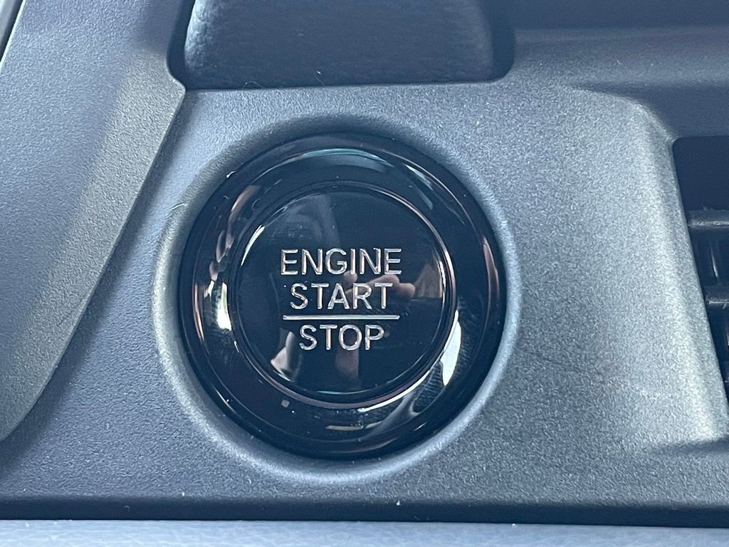 New 2026 Honda Pilot Sport image 32
