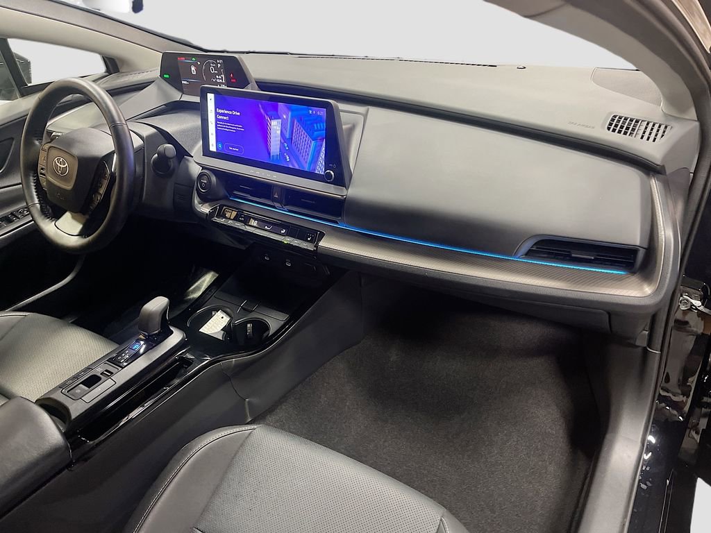 Used 2024 Toyota Prius XLE AWD/4WD image 28