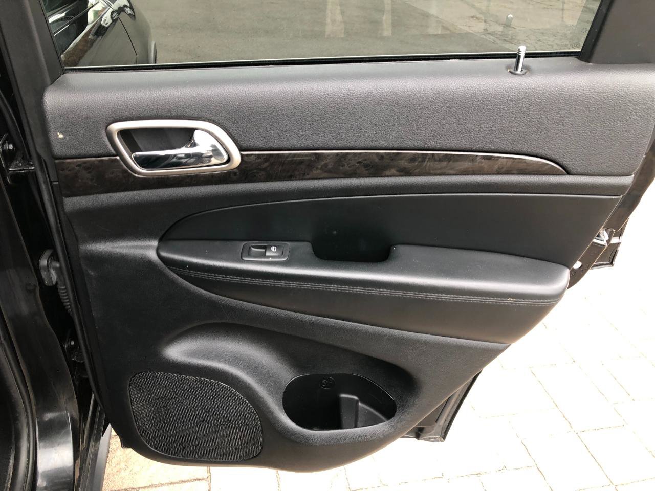 Used 2012 Jeep Grand Cherokee Altitude image 29