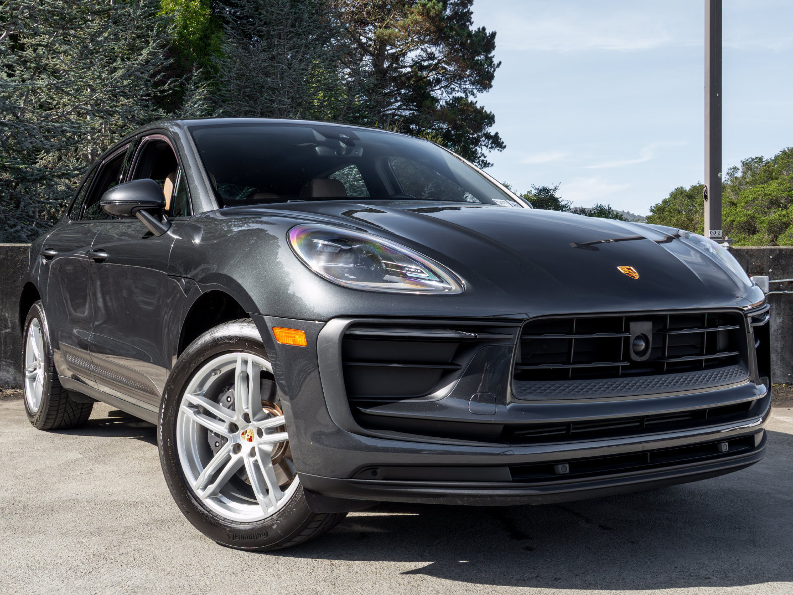 Certified 2023 Porsche Macan AWD/4WD image 9