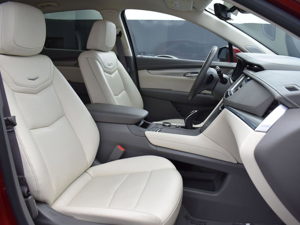 Certified 2022 Cadillac XT5 Premium Luxury w/ Technology Package image 35