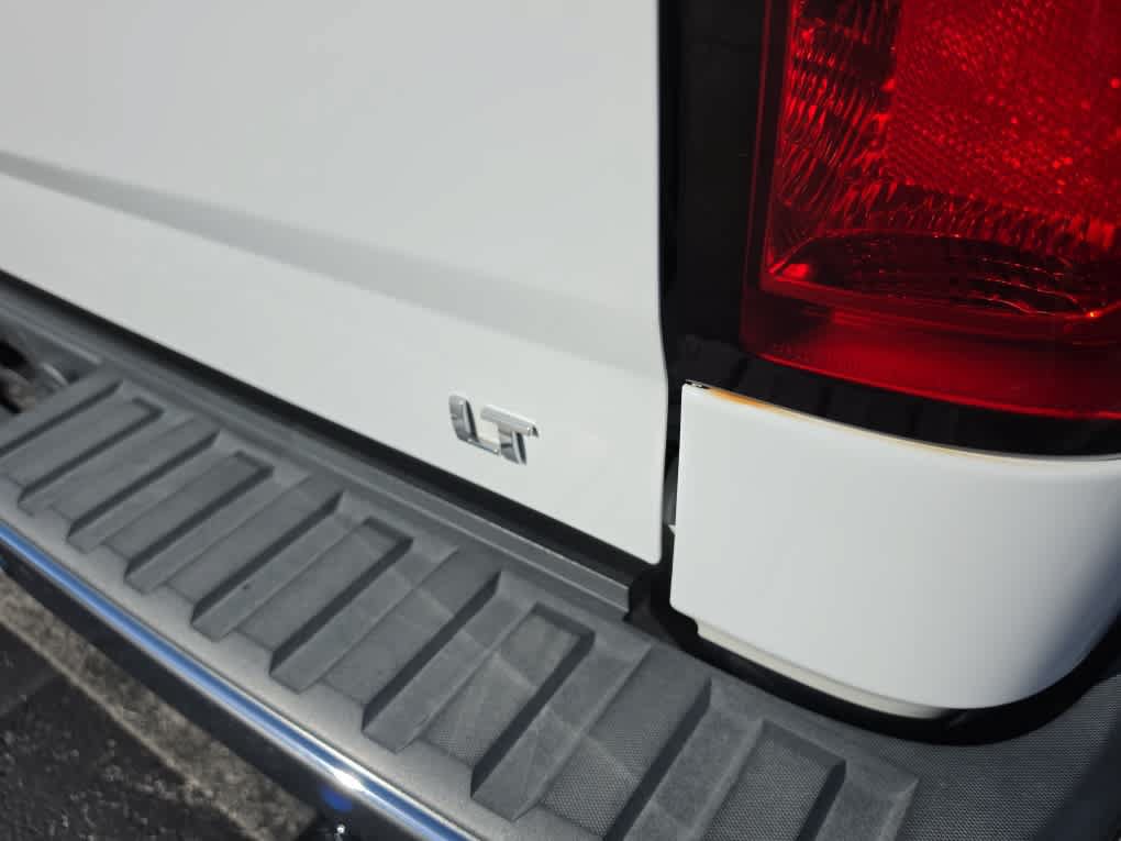 Used 2016 Chevrolet Silverado 1500 LT w/ All Star Edition AWD/4WD image 17