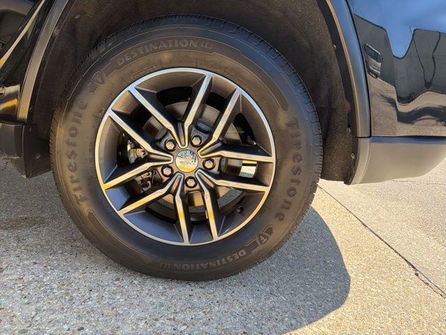 Used 2018 Jeep Grand Cherokee Limited image 37