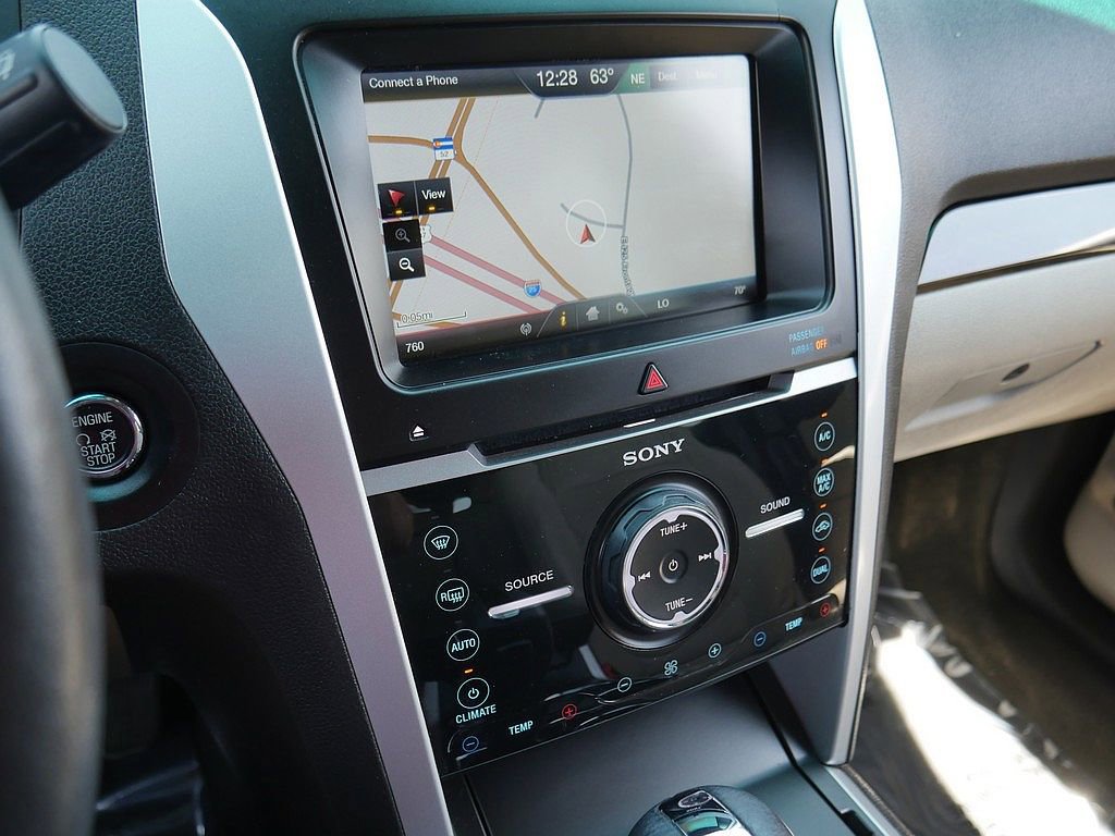 Used 2014 Ford Explorer Limited w/ Equipment Group 302A AWD/4WD image 37