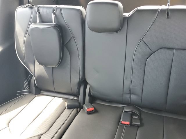 New 2026 Chrysler Pacifica Limited w/ S Appearance Package AWD/4WD image 11
