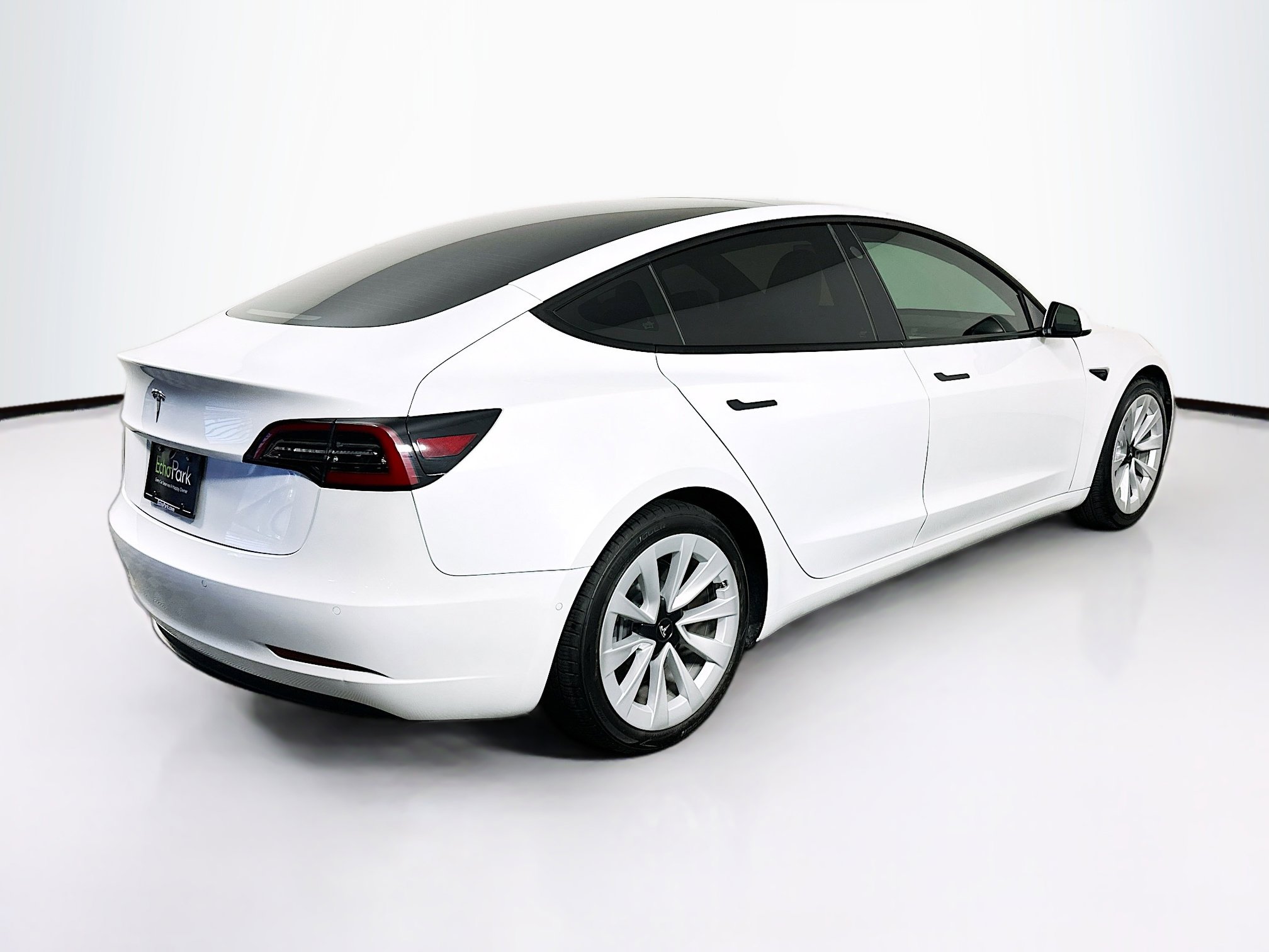 Used 2021 Tesla Model 3 Standard Range Plus RWD image 9