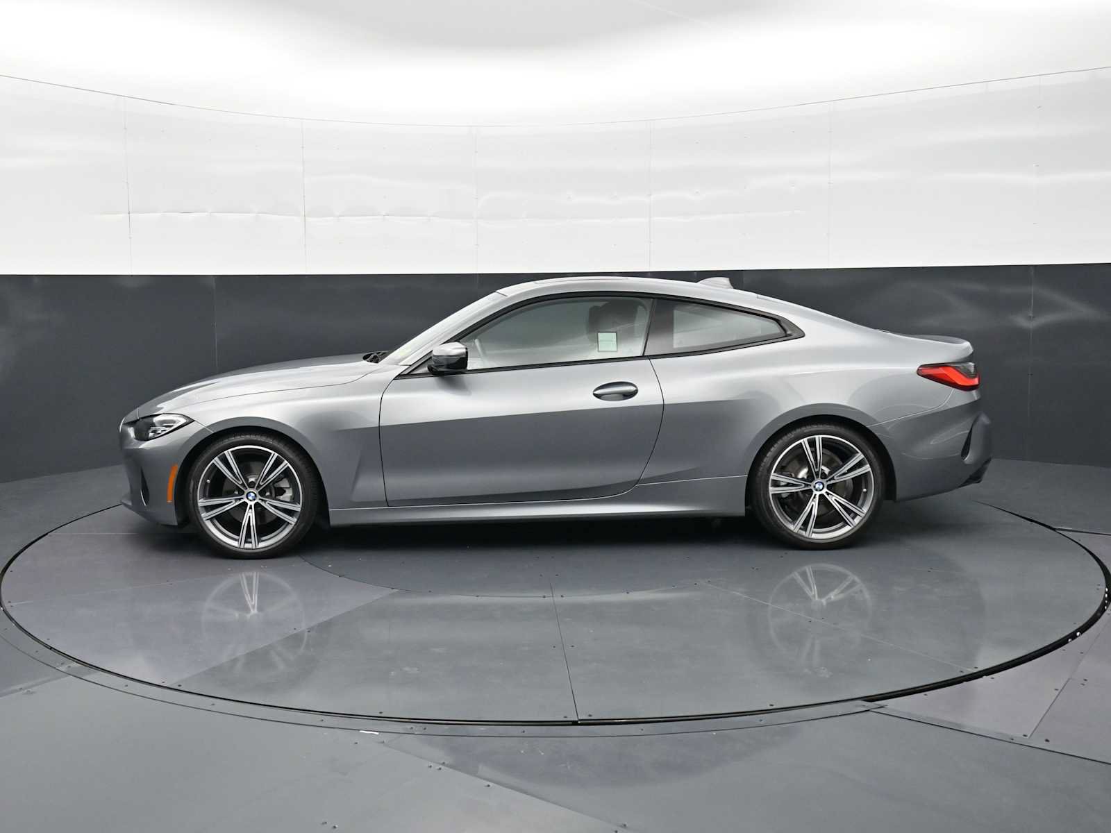 Certified 2023 BMW 430i Coupe w/ Convenience Package RWD image 8