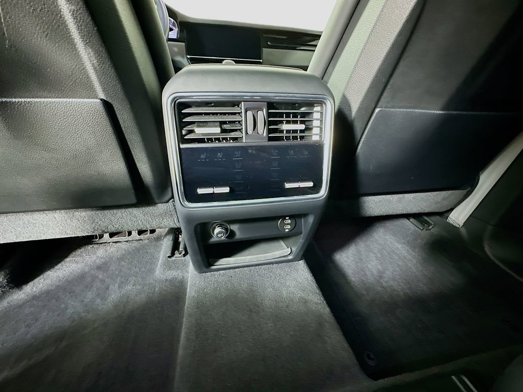 Certified 2022 Porsche Cayenne AWD/4WD image 27