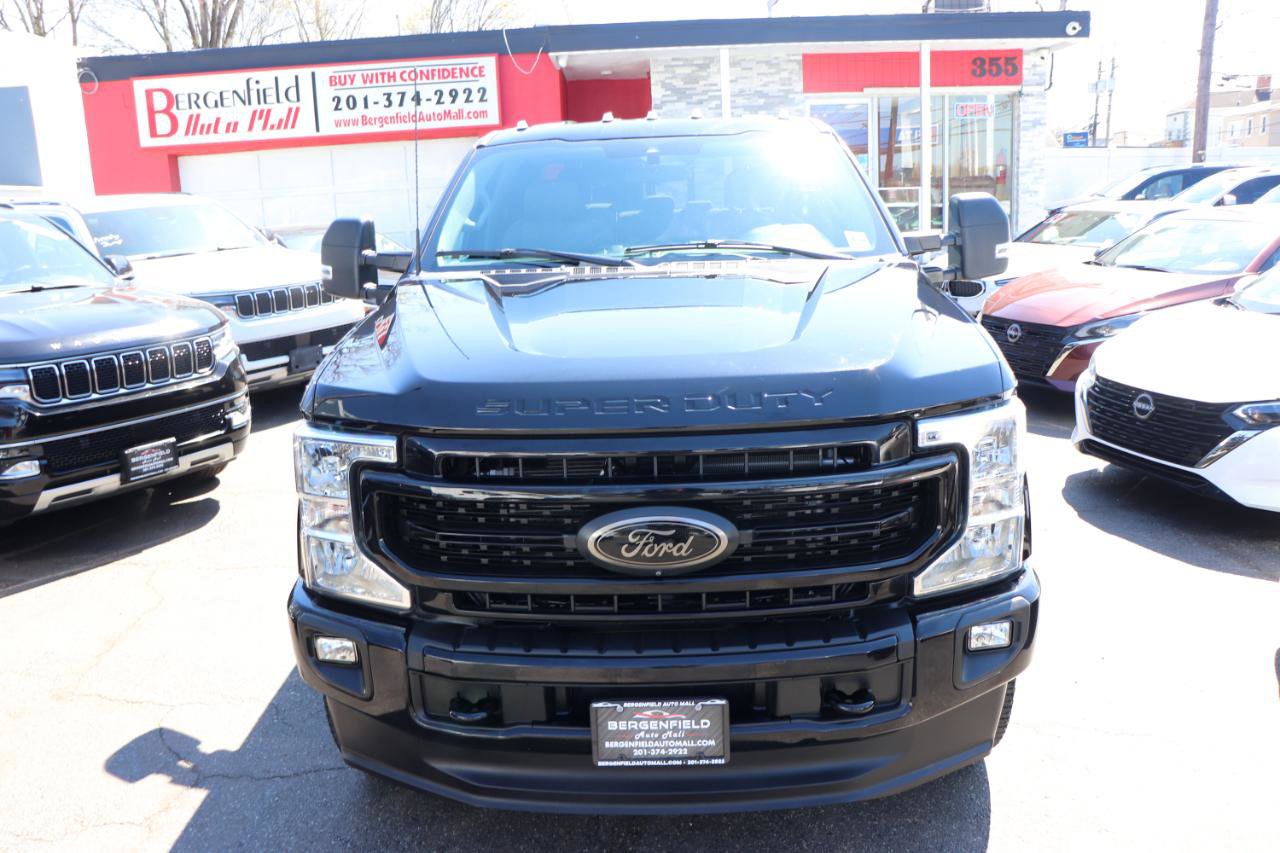 Used 2022 Ford F250 XLT w/ Black Appearance Package image 9