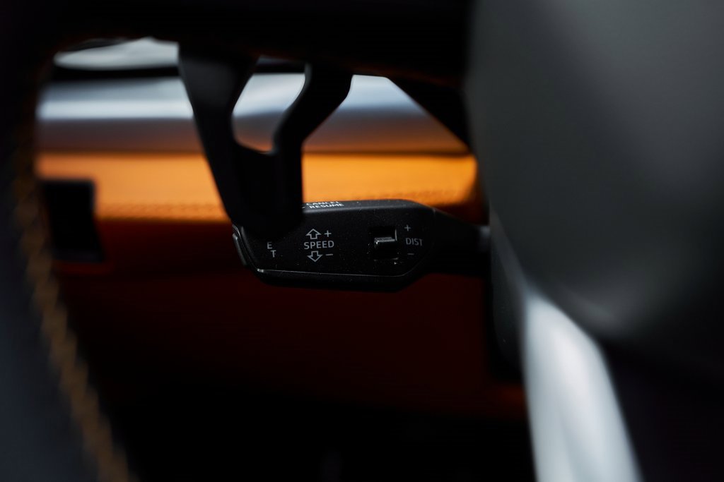 Used 2025 Lamborghini Urus SE image 56