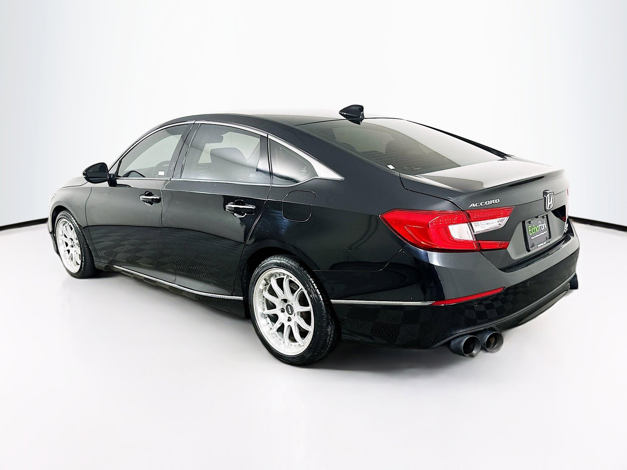 Used 2019 Honda Accord Touring image 5