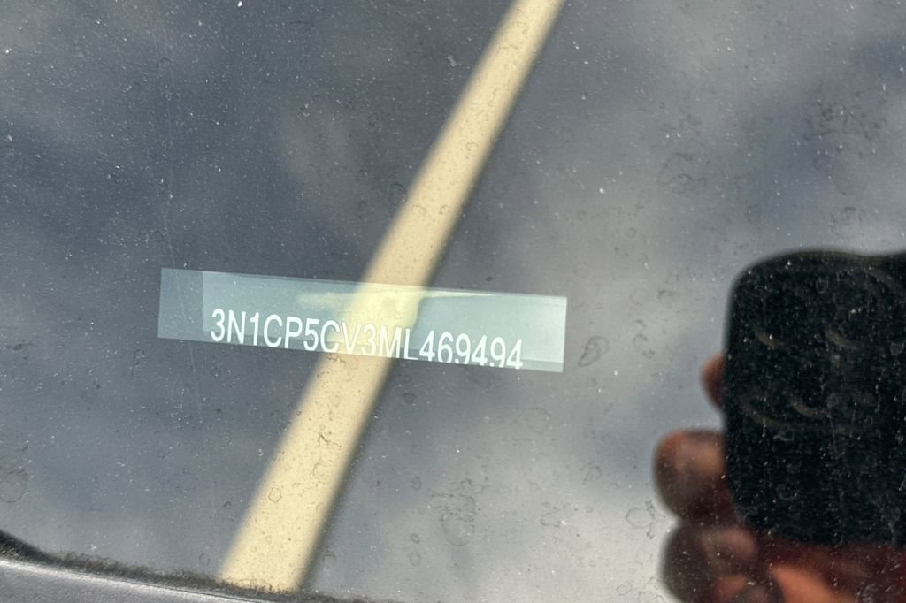 Used 2021 Nissan Kicks SV FWD image 3