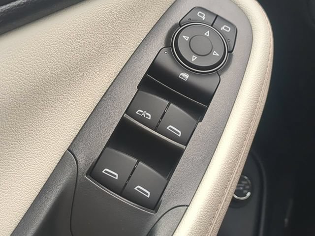 Used 2026 Buick Encore GX Avenir w/ Avenir Technology Package FWD image 23