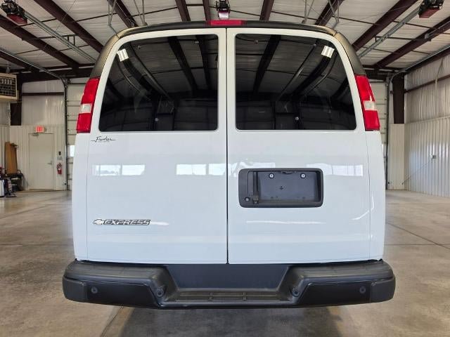 Used 2023 Chevrolet Express 3500 LS RWD image 4