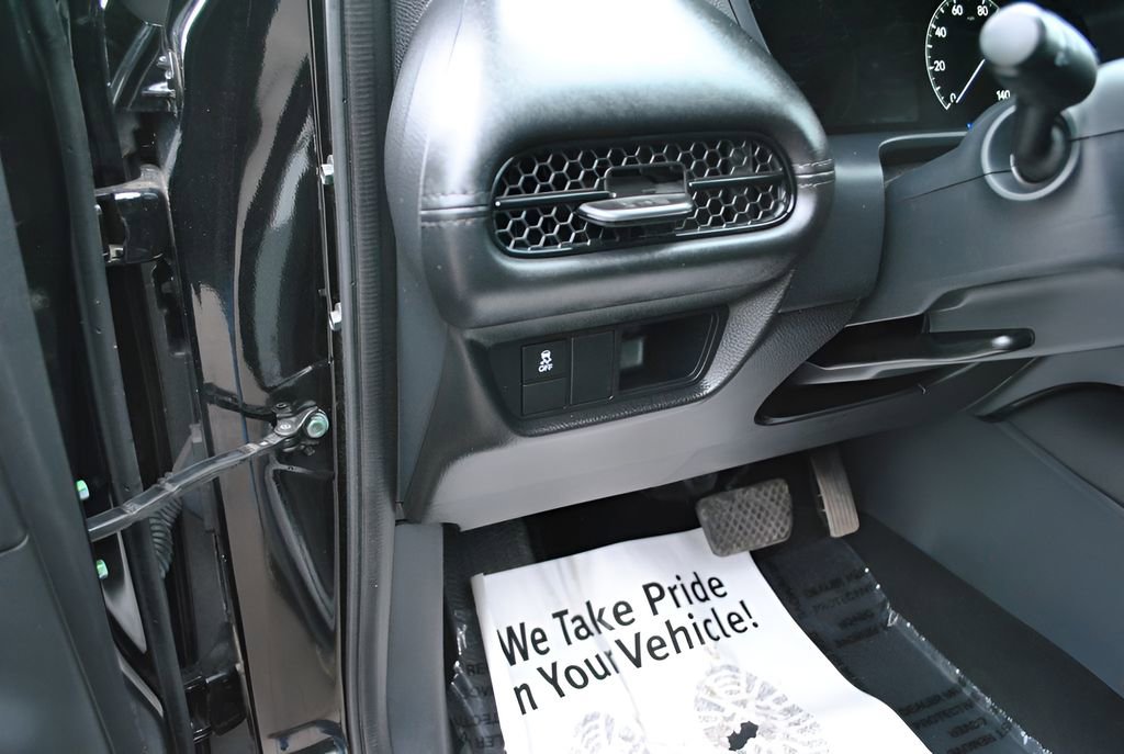 Certified 2024 Honda HR-V LX image 23