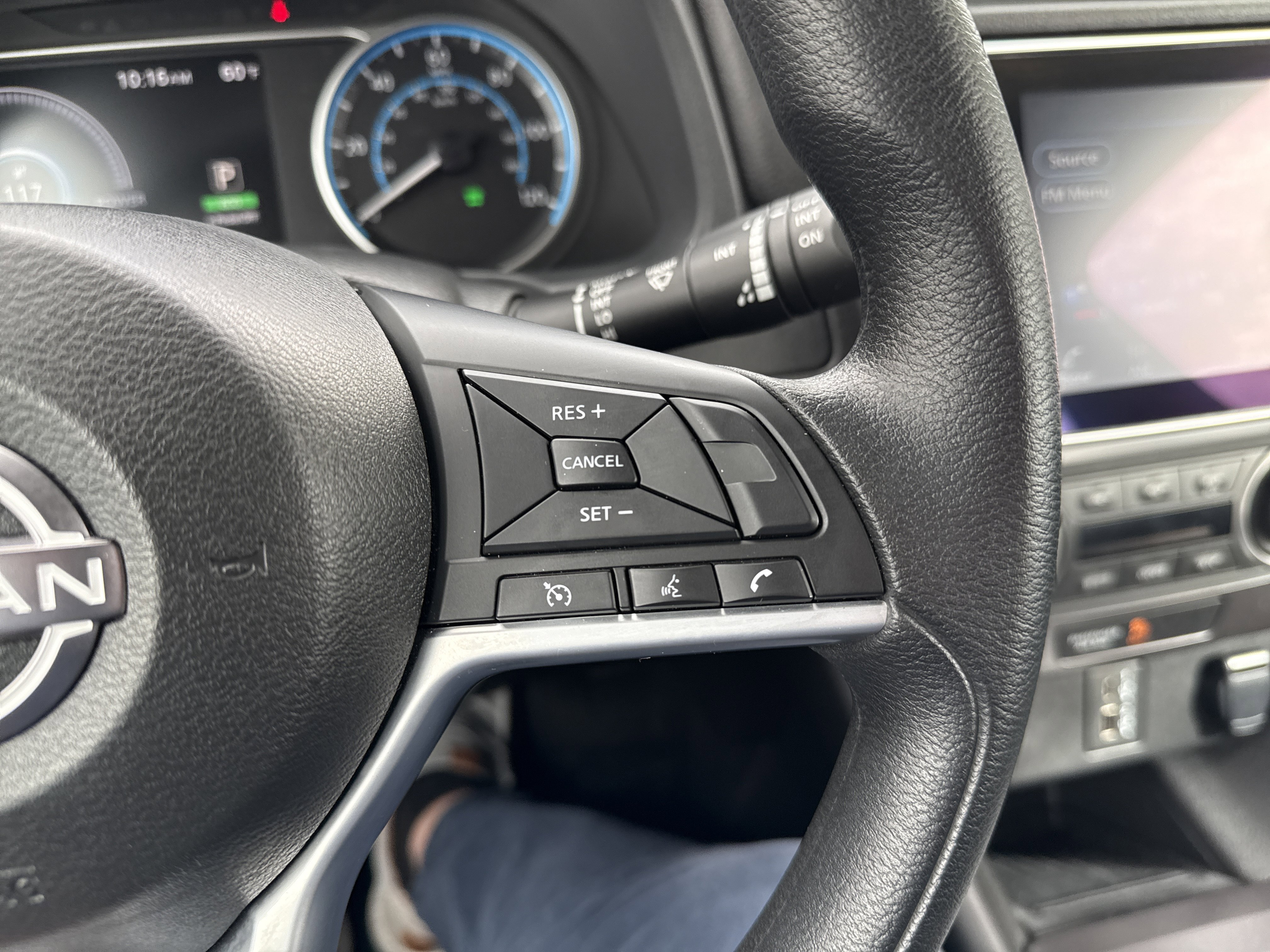 Certified 2024 Nissan Leaf S image 21