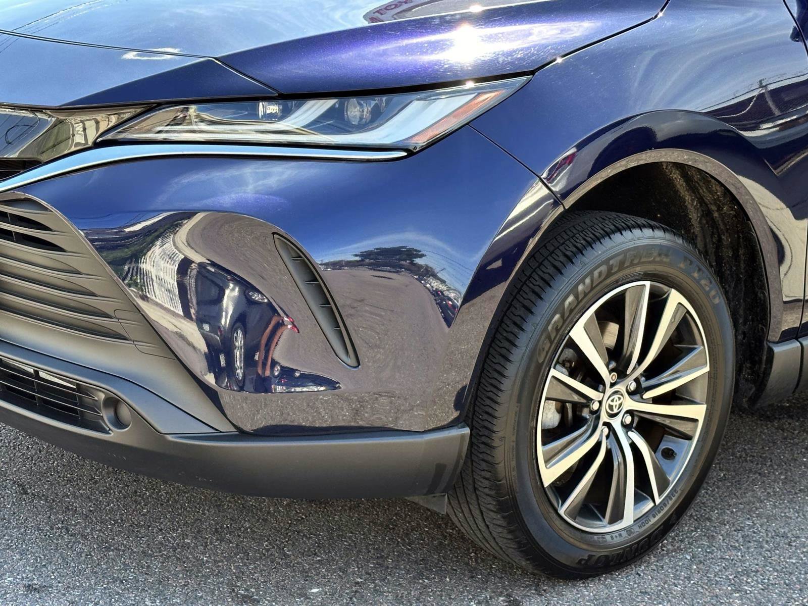 Certified 2023 Toyota Venza LE AWD/4WD image 7