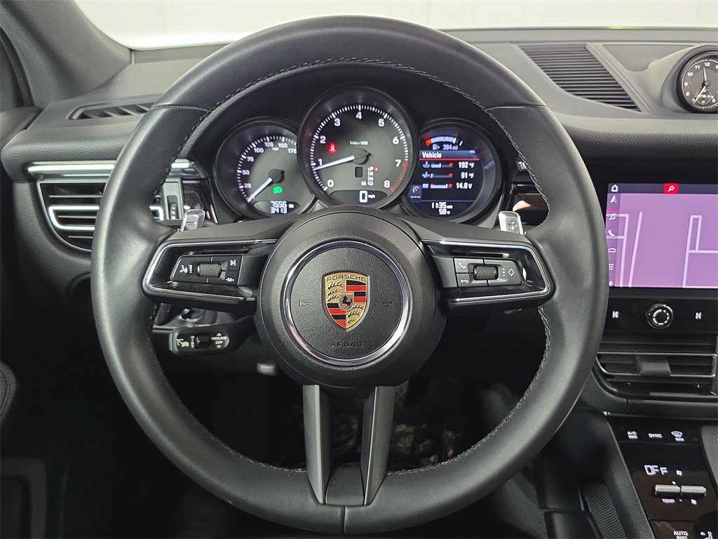 Used 2025 Porsche Macan image 14