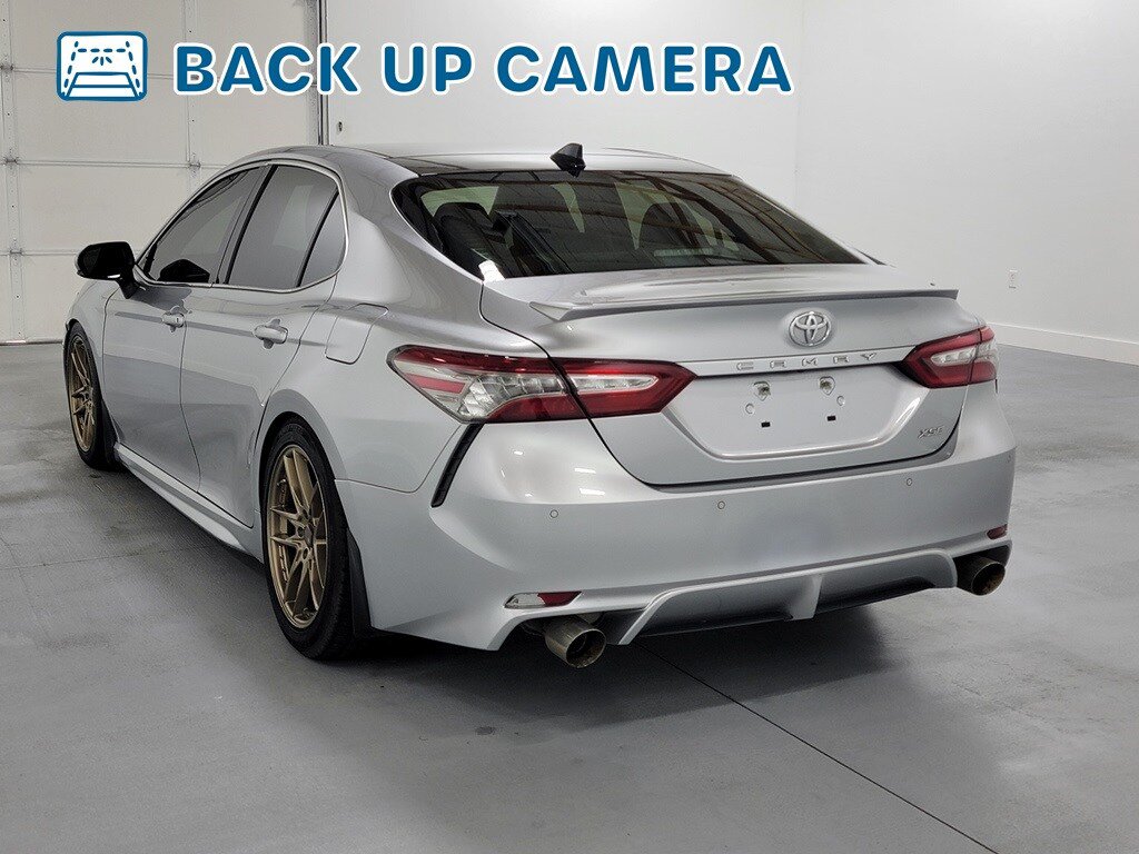 Used 2018 Toyota Camry XSE FWD image 6