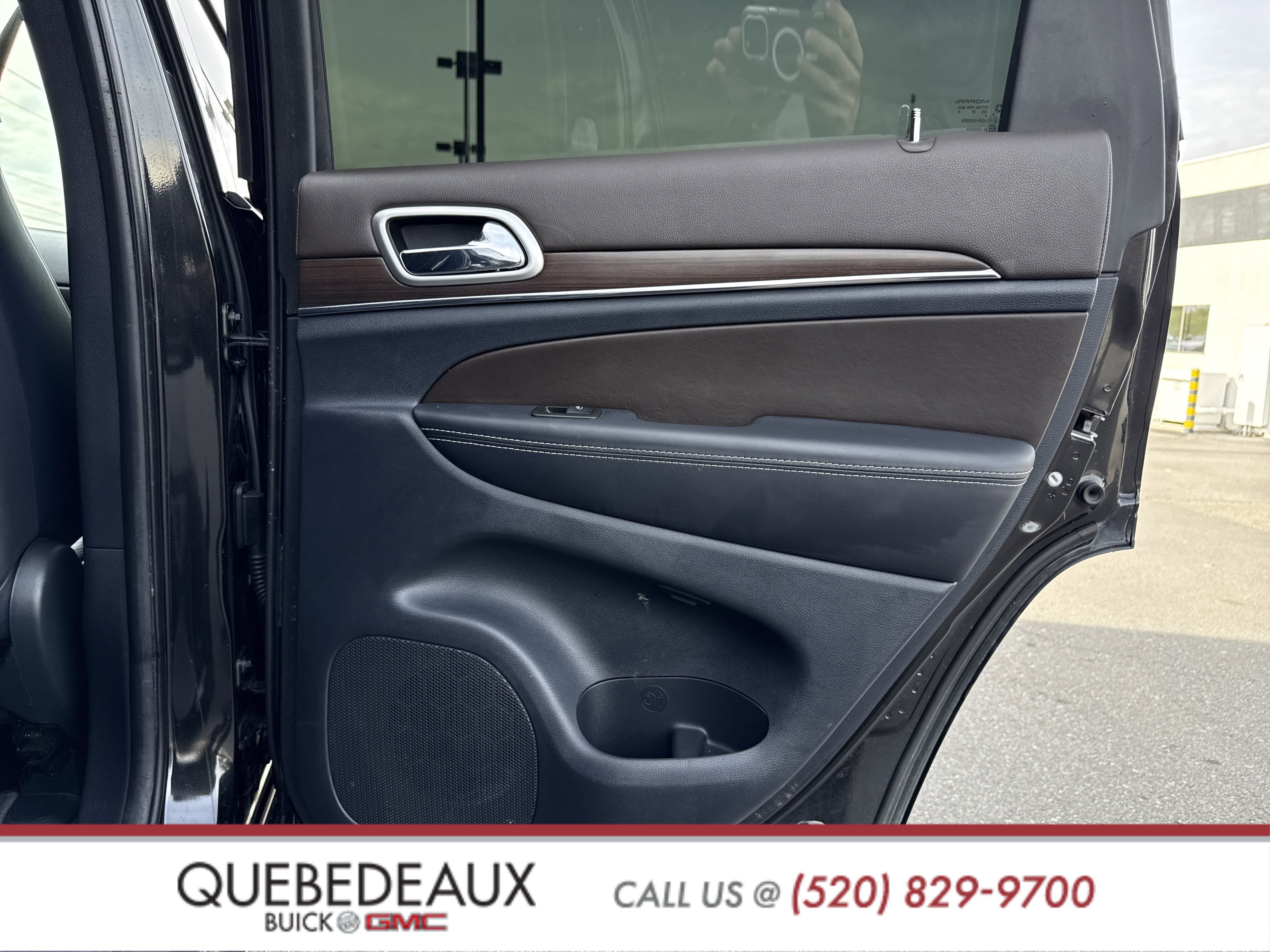 Used 2015 Jeep Grand Cherokee Overland image 36