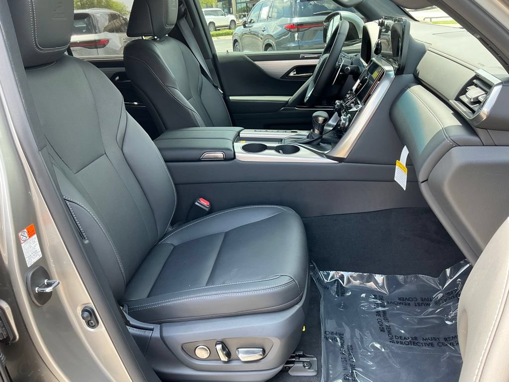 New 2026 Lexus LX 600 F Sport AWD/4WD image 22