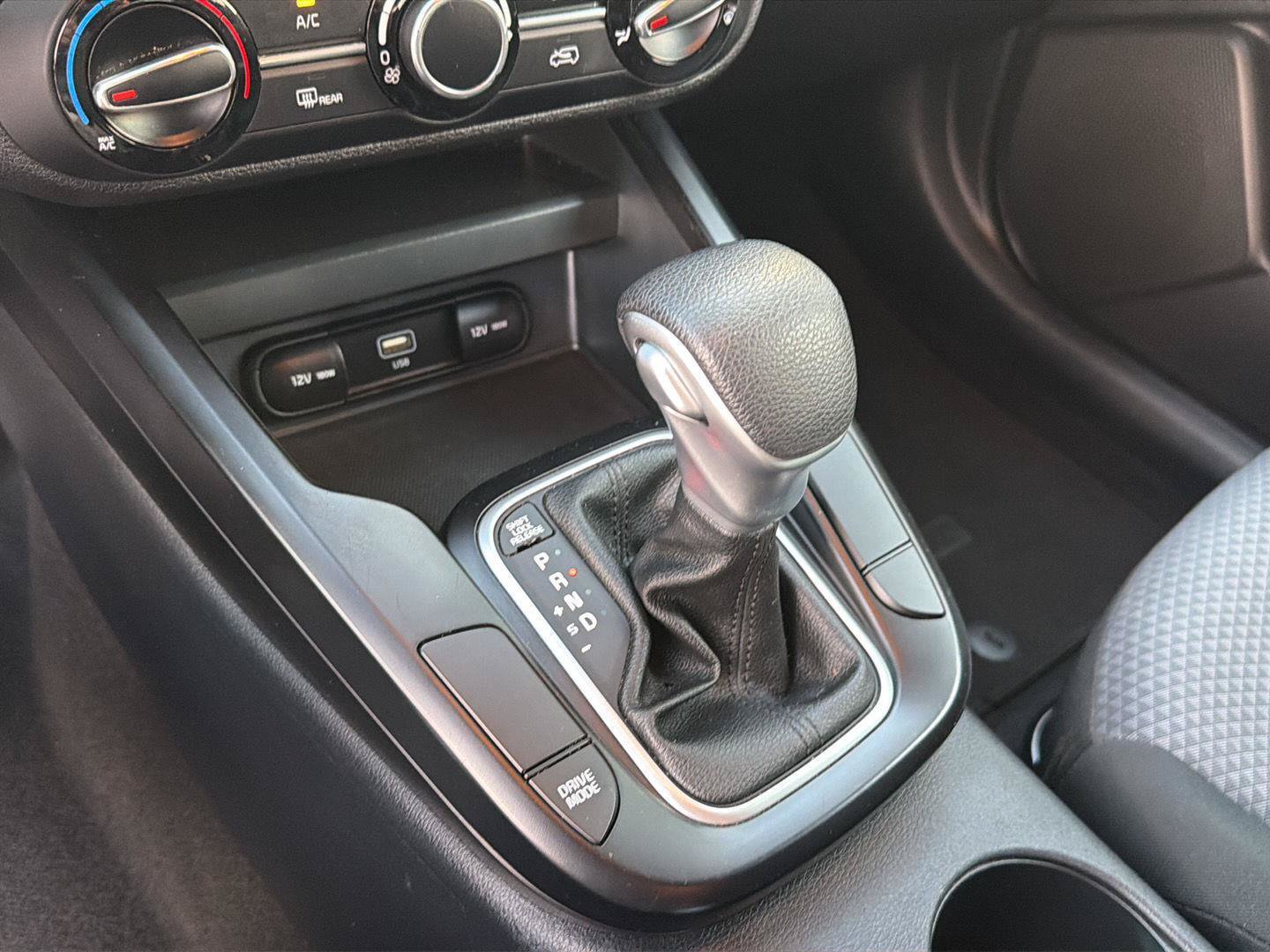 Used 2024 Kia Soul LX w/ Option Group 015 FWD image 26