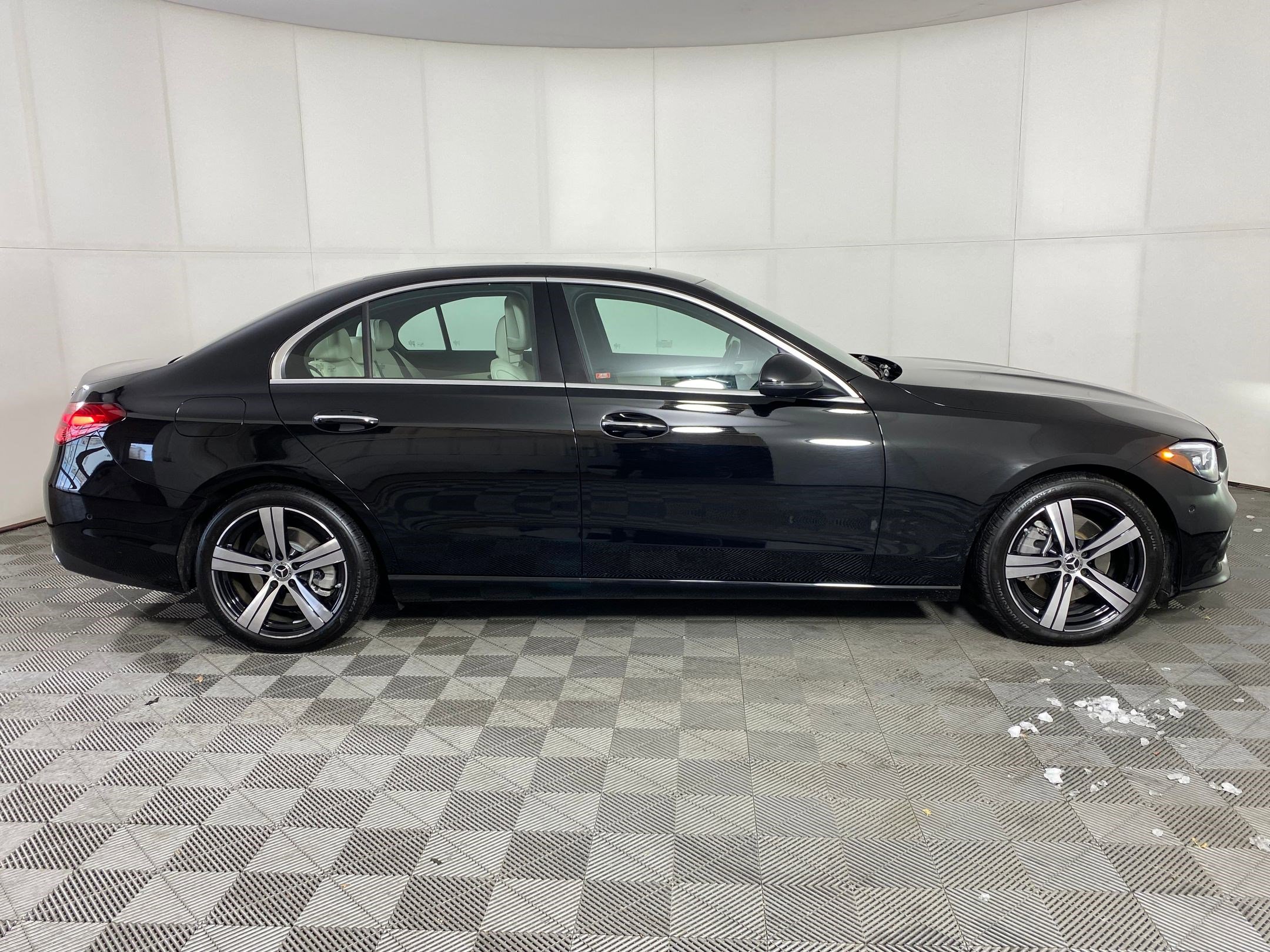 Certified 2025 Mercedes-Benz C 300 4MATIC Sedan image 7