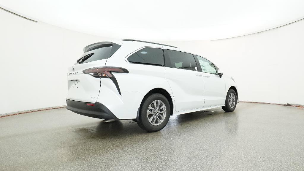 New 2026 Toyota Sienna XLE FWD image 28