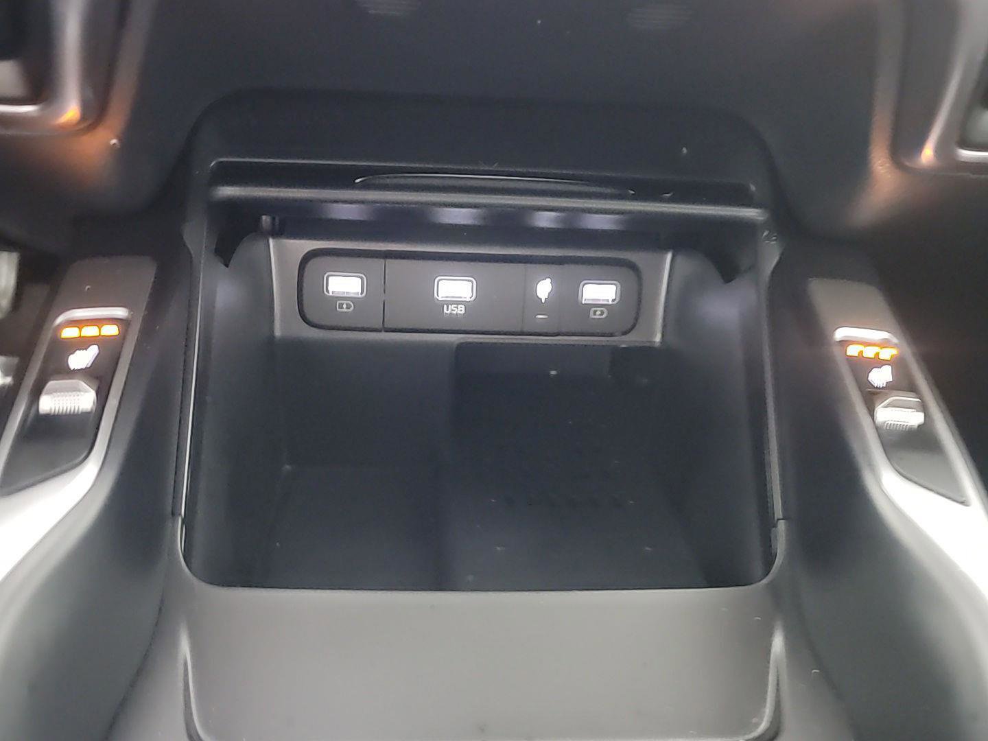 Used 2023 Kia Sorento EX AWD/4WD image 31
