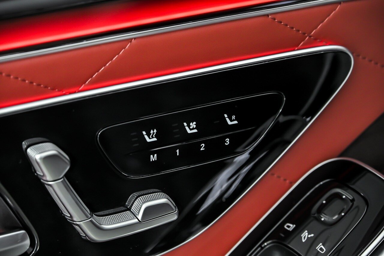 Used 2024 Mercedes-Benz S 580e 4MATIC Sedan image 15